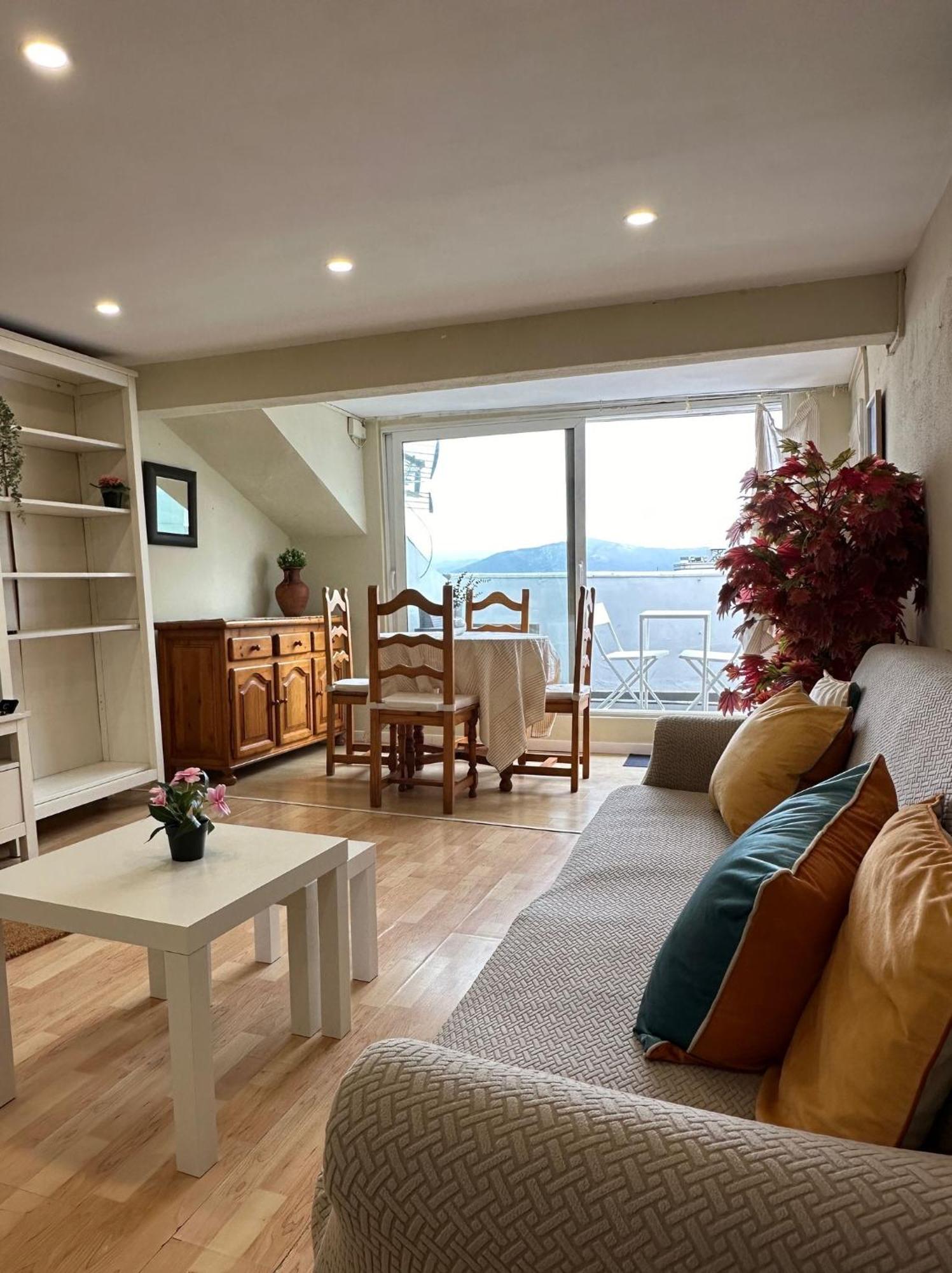 Apartamento Piso Centrico Con Terraza